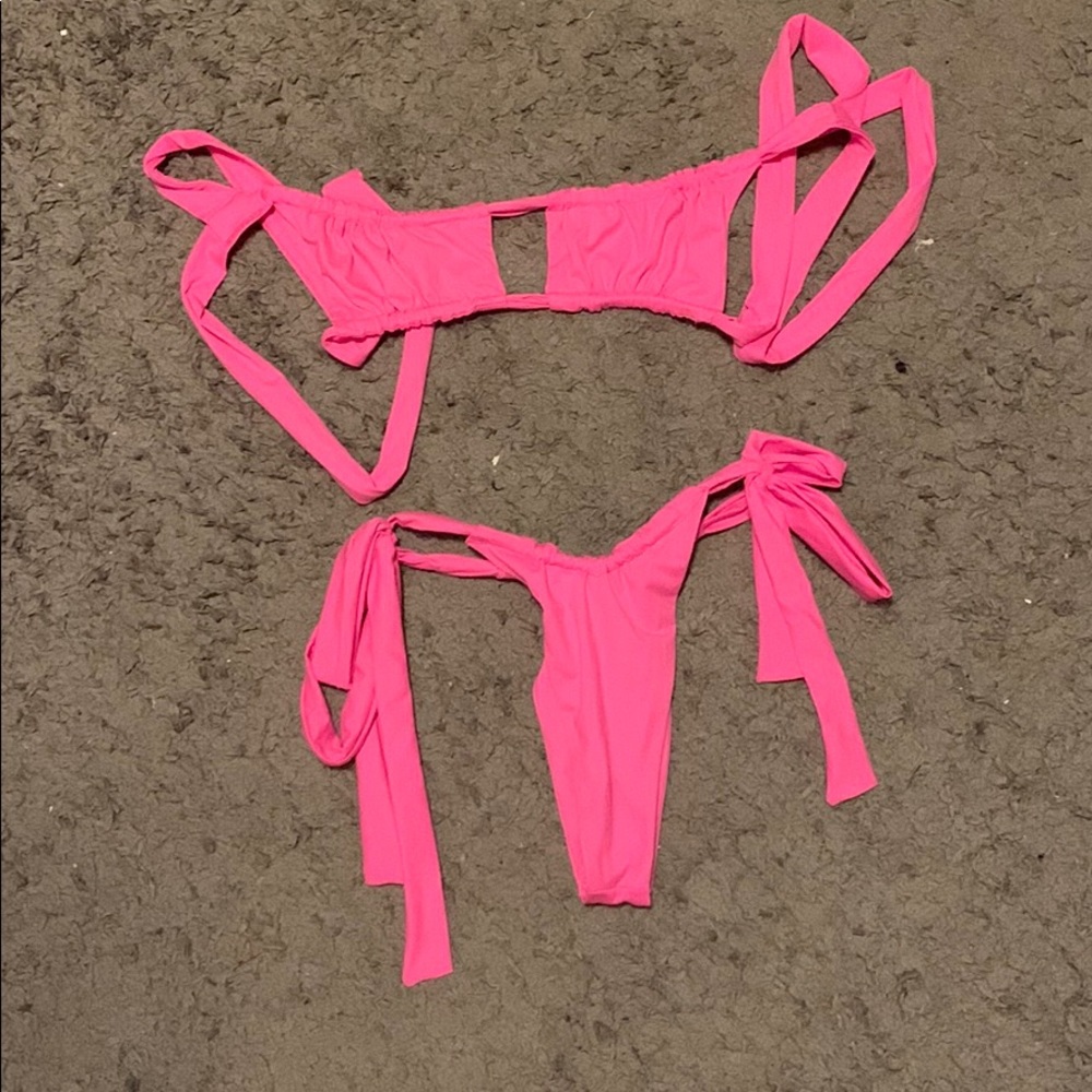 Frankie’s bikini willow ruched bikini set